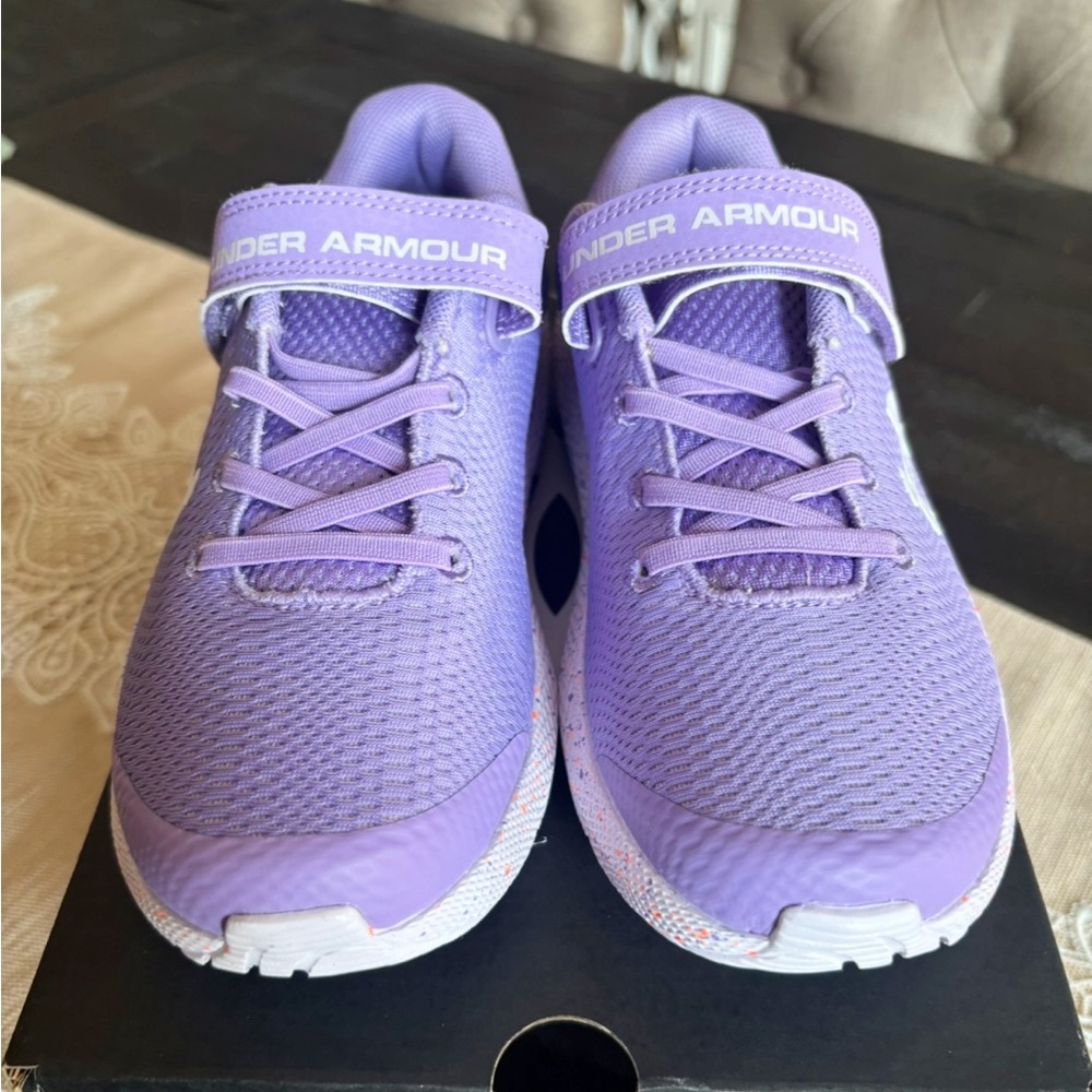 Brand New Under Armour Size 2 Youth